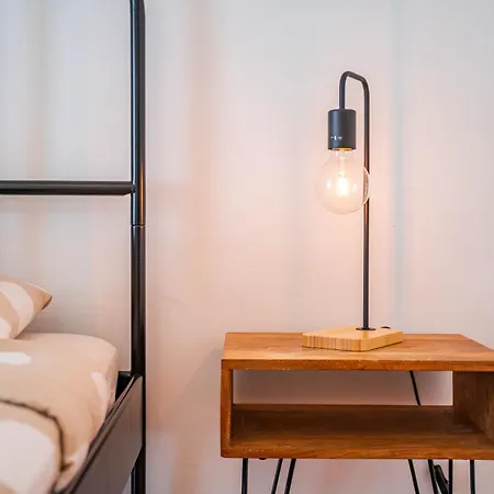 Bedrooms In Bairro Alto Quarto em Acomodações Particulares Lisboa