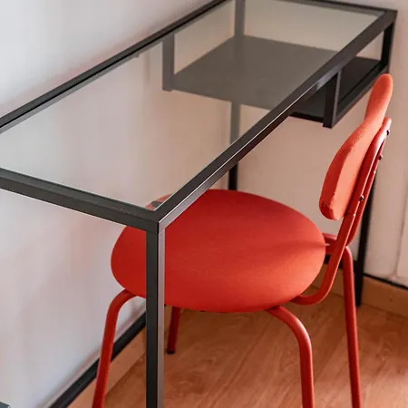 Quarto em Acomodações Particulares Bedrooms In Bairro Alto *