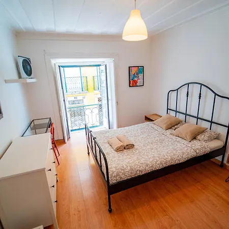 Bedrooms In Bairro Alto Лиссабон