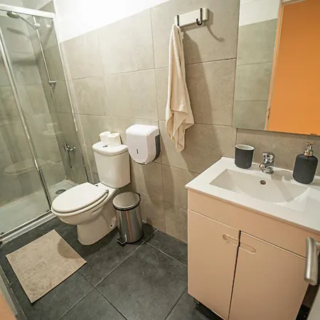 Bedrooms In Bairro Alto ליסבון