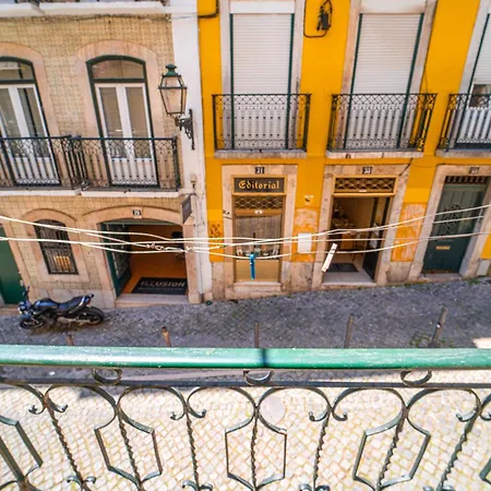 בית אירוח Bedrooms In Bairro Alto *