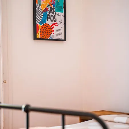 Bedrooms In Bairro Alto * ליסבון